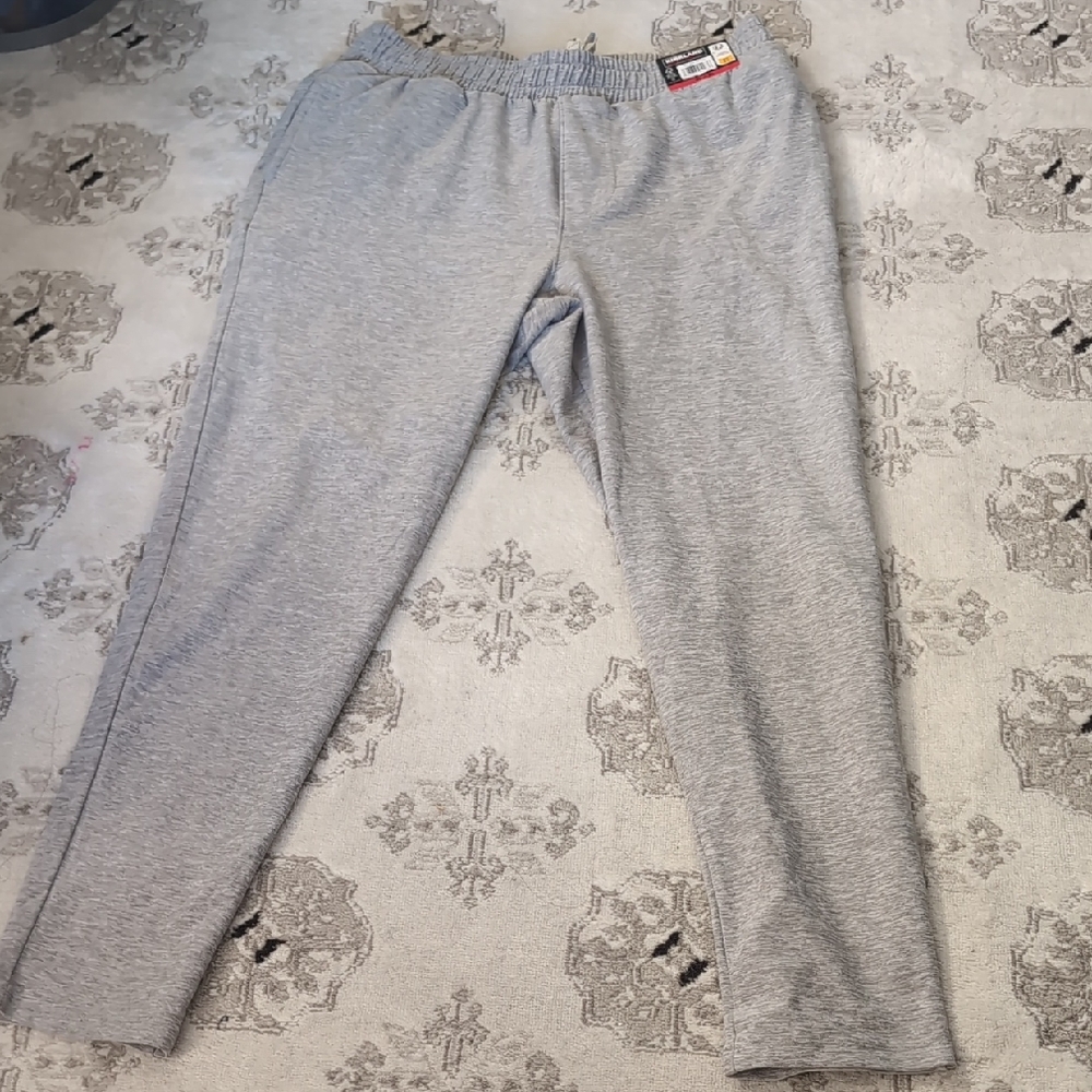 M: 🩶 Kirkland Sweatpants / Lounge pants men